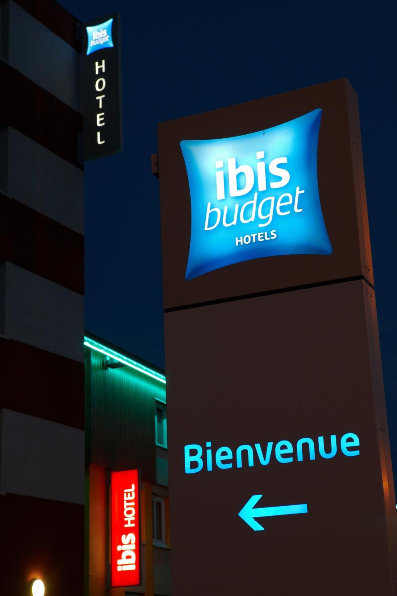 Ibis Budget Pontarlier Esterno foto